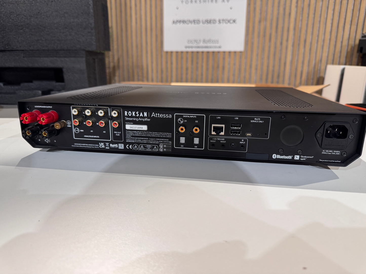Roksan Attessa Streaming Amplifier (Black)