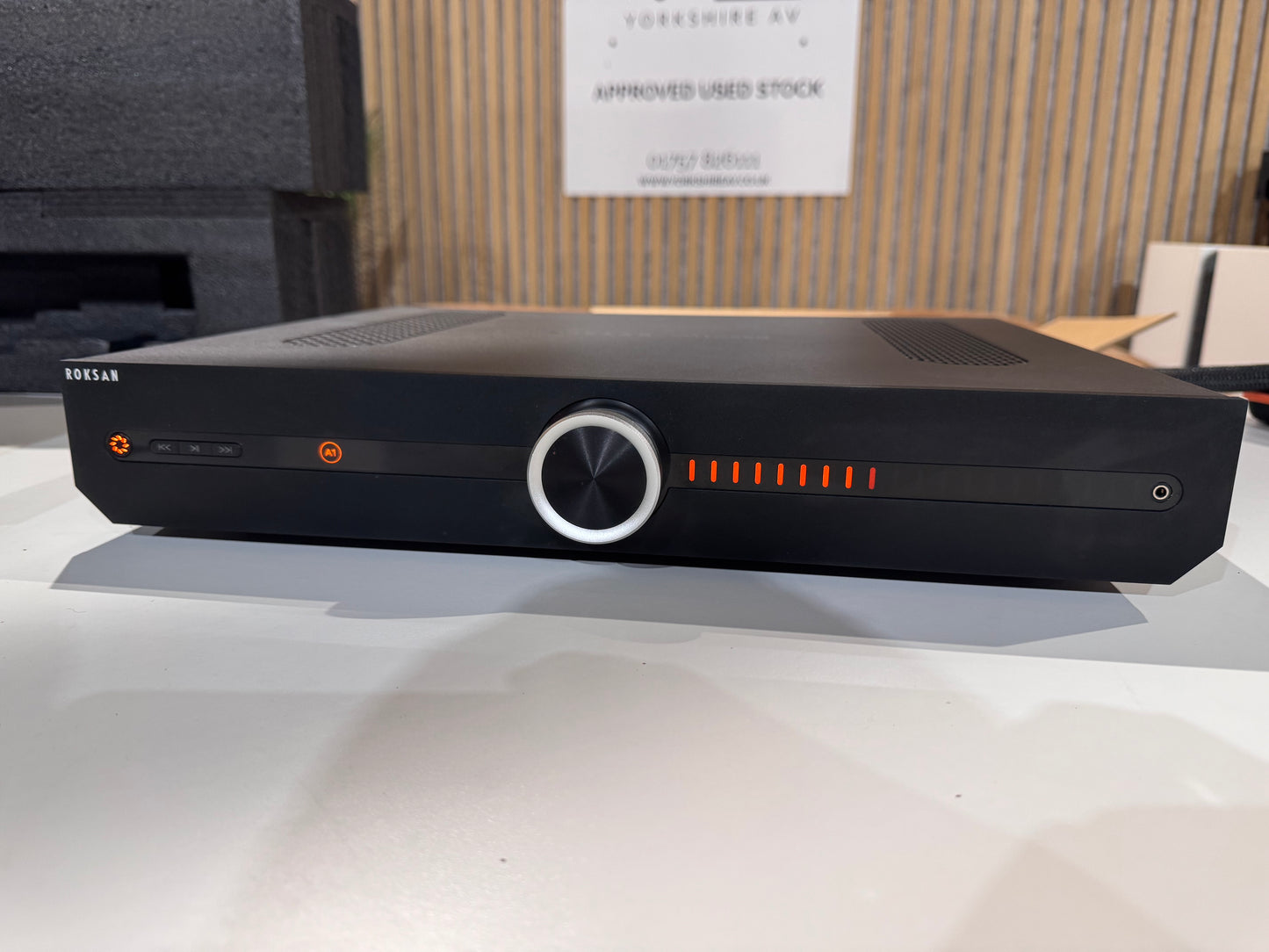 Roksan Attessa Streaming Amplifier (Black)
