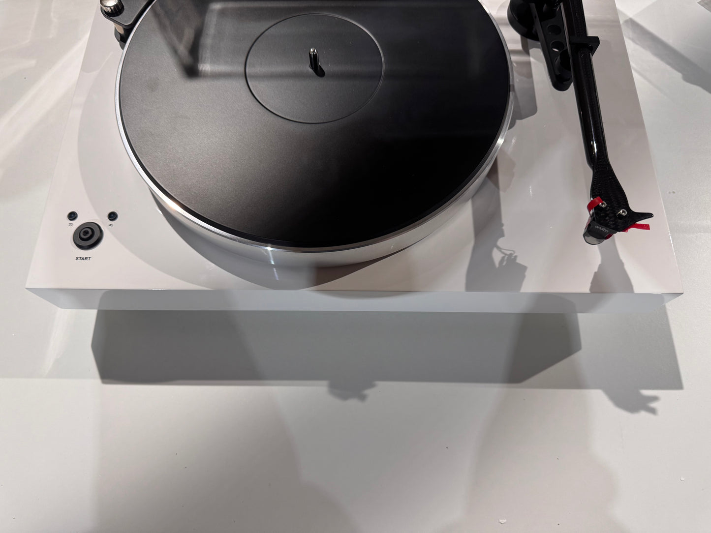 Pro-Ject Audio Xtension 9 turntable with Ortofon Quintet Black S cartridge